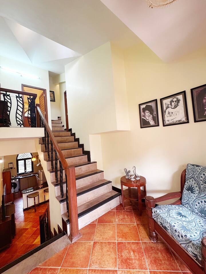 Living room image 4