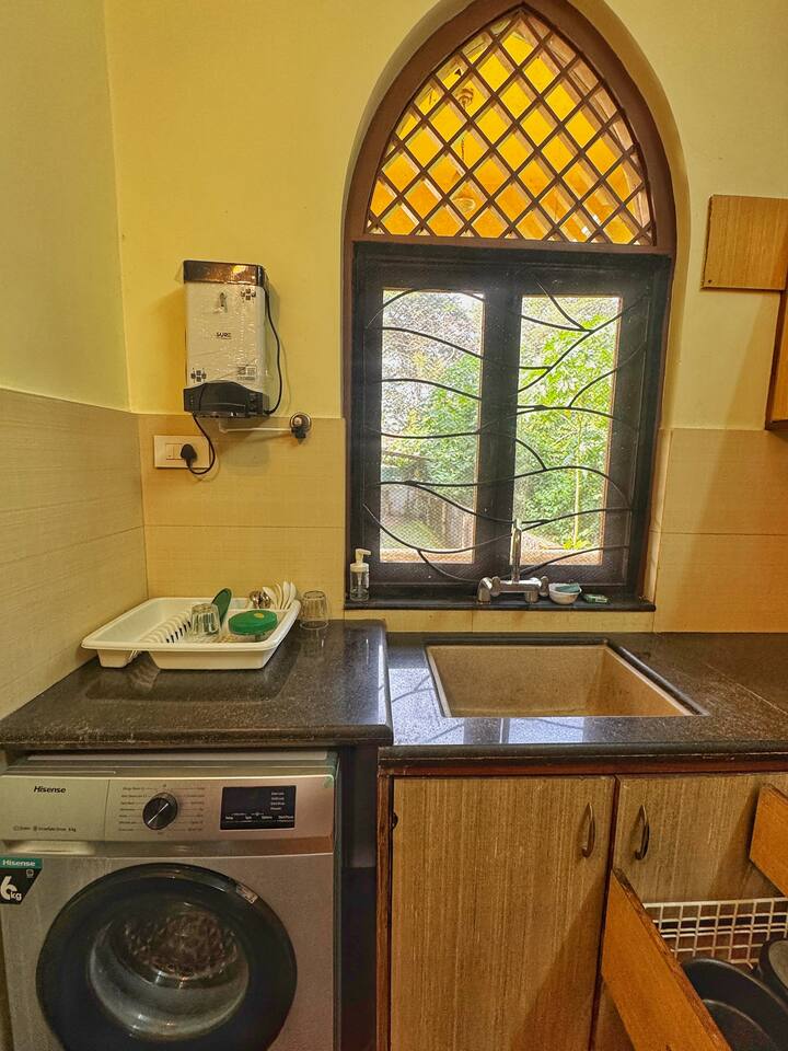 Full kitchen image 4