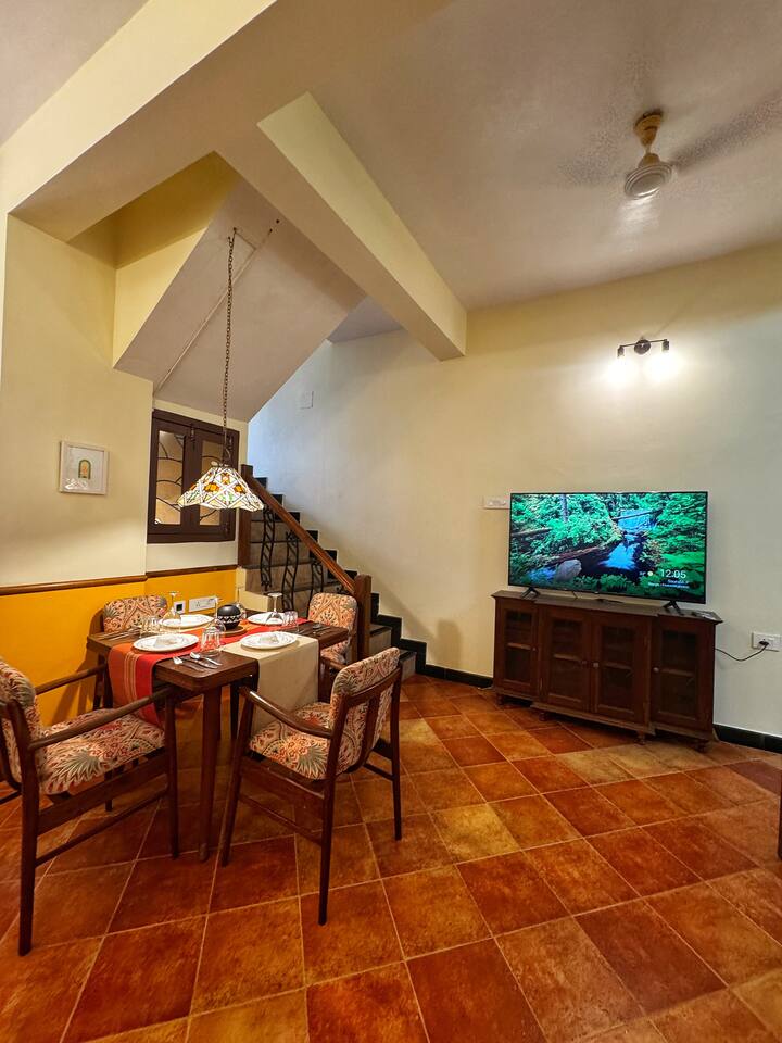Dining area image 1