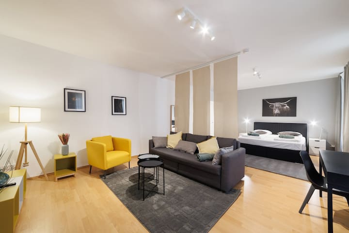 Central Aprt Mitte Museumsinsel / Berliner Dom gallery image 3