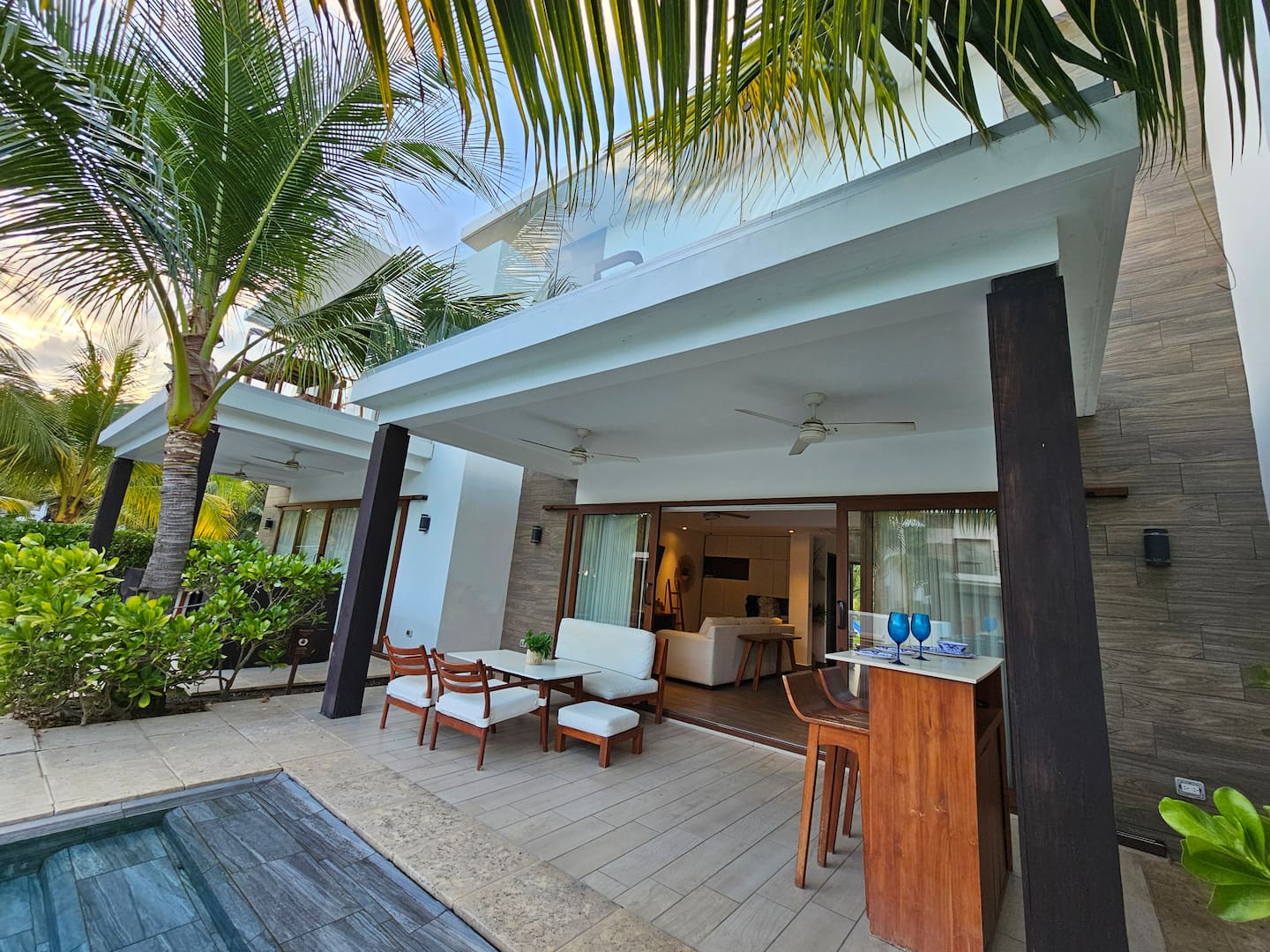 Villa La Mar C2: villa con piscina en el condominio La Mar, Monterrico