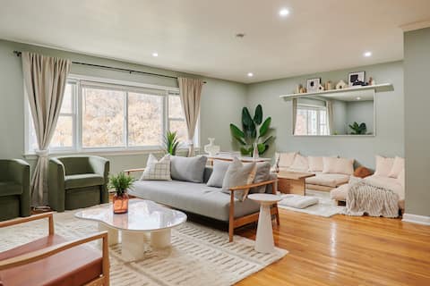 Prime Location Mins to NYC!