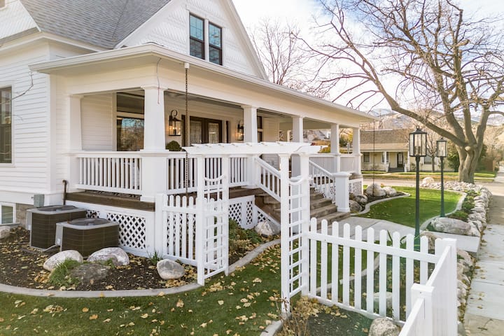 Fabulous Downtown Mansion - Houses for Rent in Pocatello, Idaho