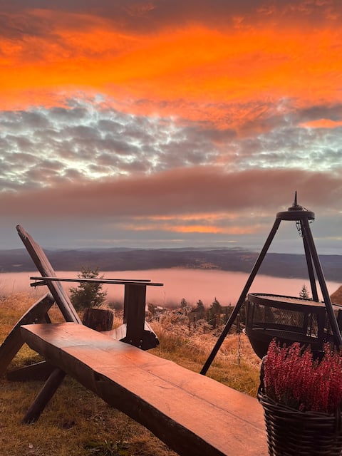 Viewpoint cabin with great hiking, fishing, and Langedrag!
