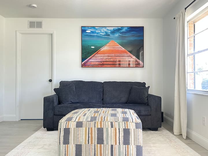 Renovated Home With Screened Pool 10 Min To Beach - Port Orange, FL