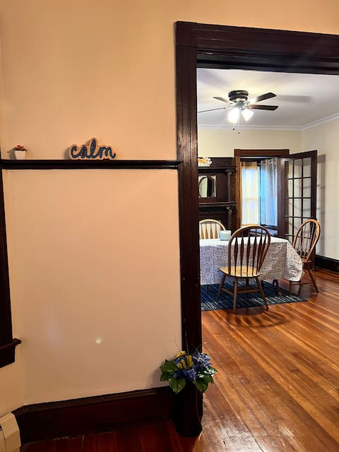Holyoke House Oasis: Calm Trips