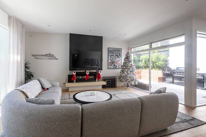 Townhouse 100m from Elwood beach gallery image 2