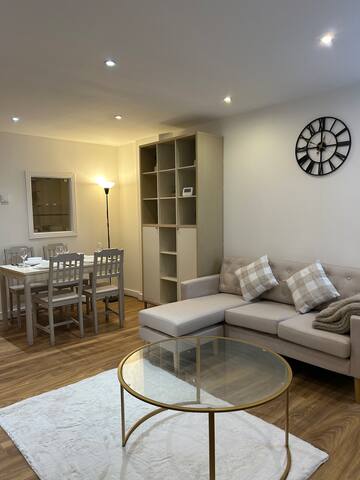 Comfy 2Bed2Bath near Canary Wharf/Excel/O2 gallery image 3