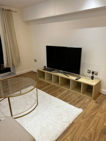 Comfy 2Bed2Bath near Canary Wharf/Excel/O2 gallery image 2