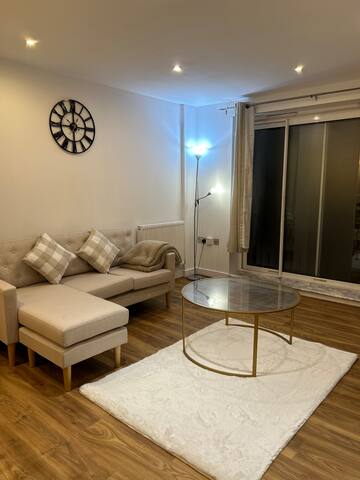 Comfy 2Bed2Bath near Canary Wharf/Excel/O2 gallery image 4