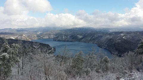Extraordinary Views from Octagonal Glass House!