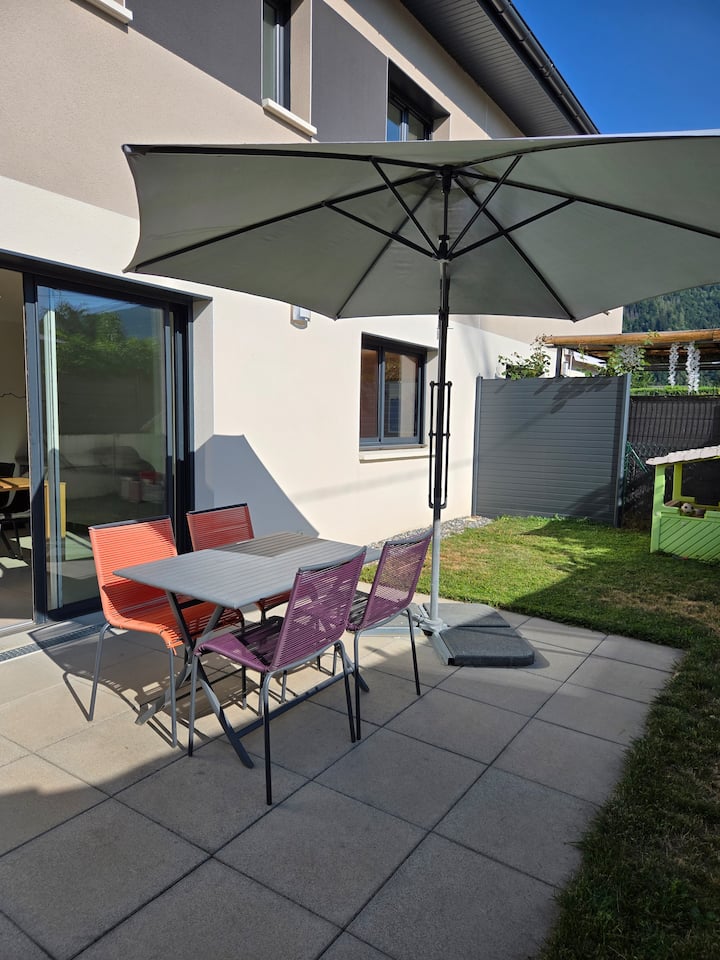 Le Novéo  Maison Familiale Avec Jardin - Passy