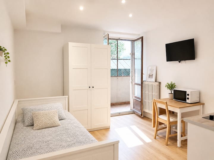 M024 Luxueux Avec Balcon Studio Gare - Cenevre, İsviçre