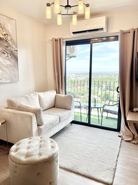 NEW! The Hive-1BR w/ Balcony&FREE Parking@CasaArbo
