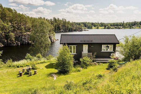 Victoria lakefront cabin in Lyseren Strandpark