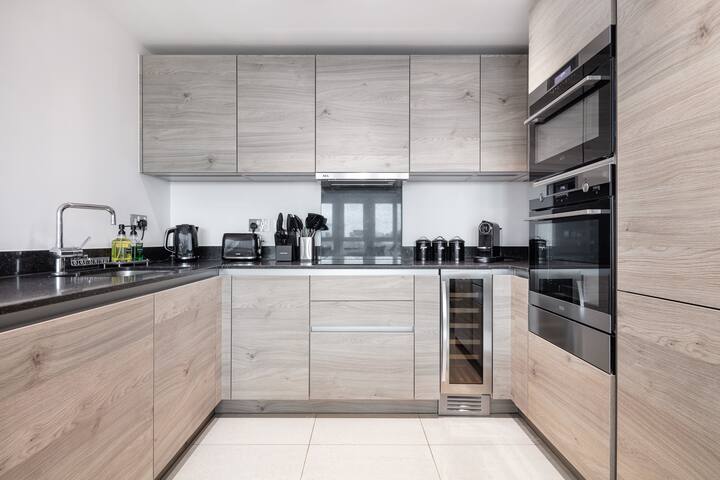 London Eye Fireworks View|Lux 2Bed 2Bath Southwark gallery image 5