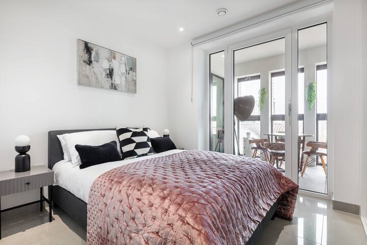 London Eye Fireworks View|Lux 2Bed 2Bath Southwark gallery image 3