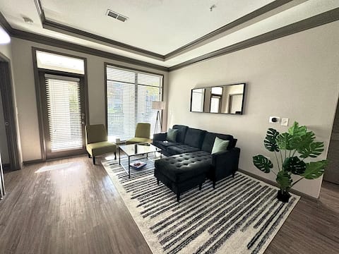 The Perimeter Pad-2bdr/2bth/balc