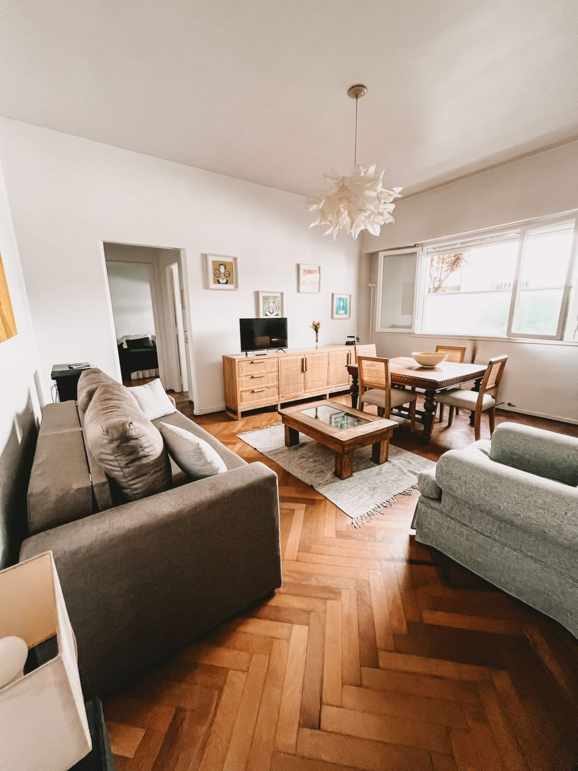 One-bedroom apartment in Monserrat