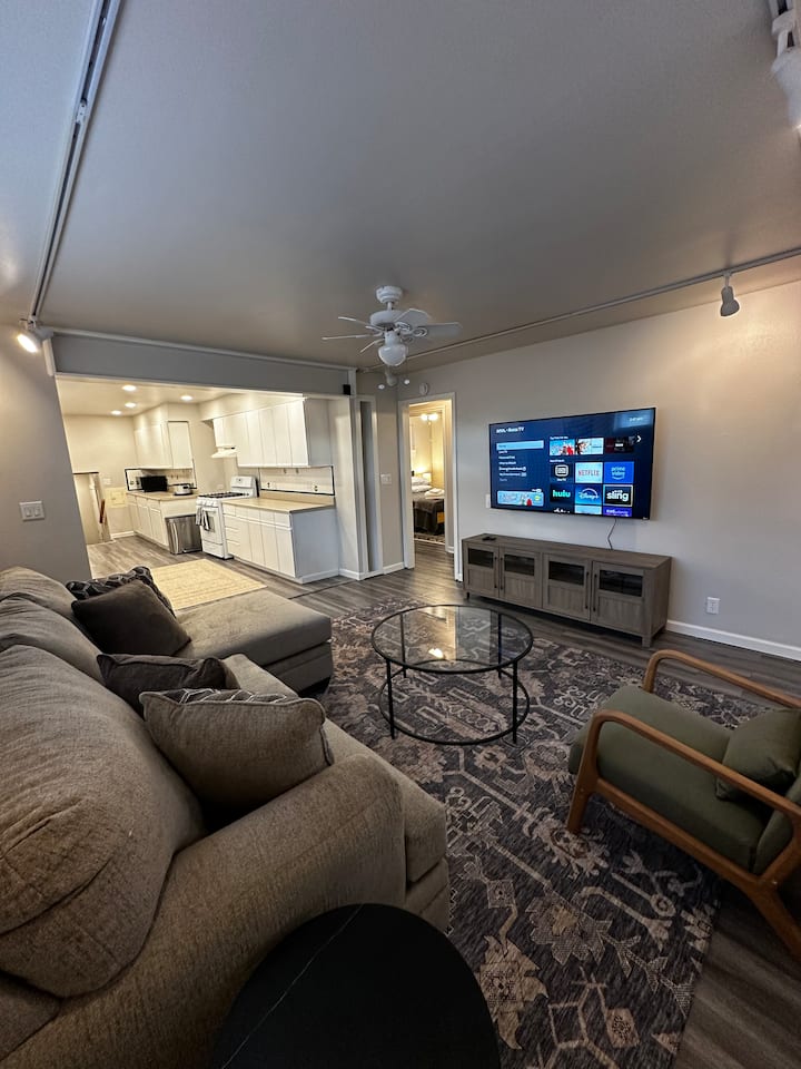 Perfect Extended Stay Crew Housing! 4br W/ Garage - Cheyenne, WY