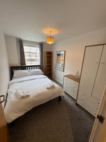 Stylish 3-Bed New Town Flat in City Centre gallery image 5