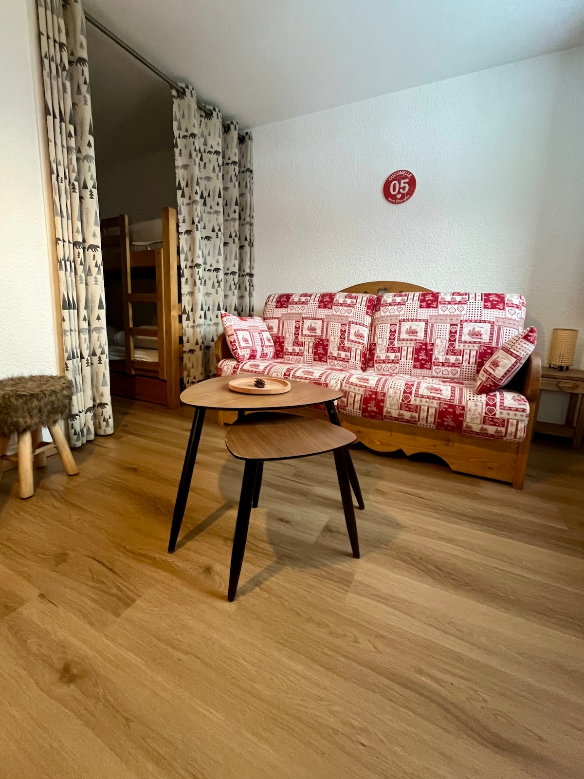 Top Airbnb: Studio with mountain corner - Foot of the slopes in La Salle Les Alpes