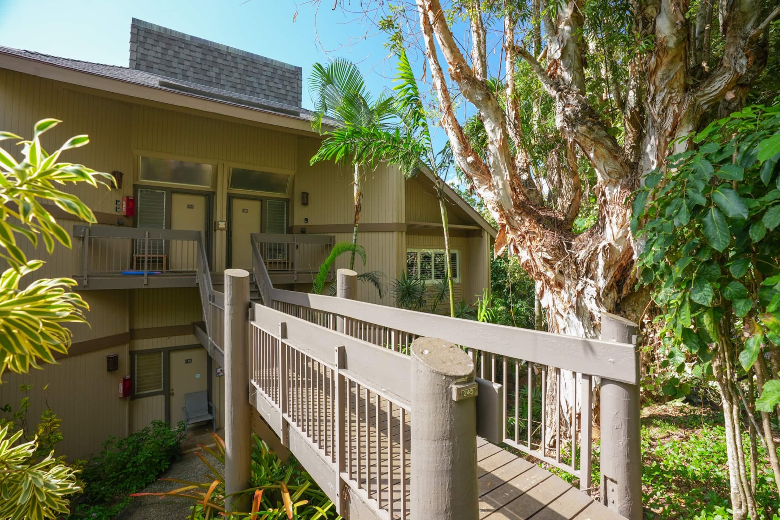 Condo in Princeville · ★5.0 · 2 bedrooms · 4 beds · 2 baths - Image 37