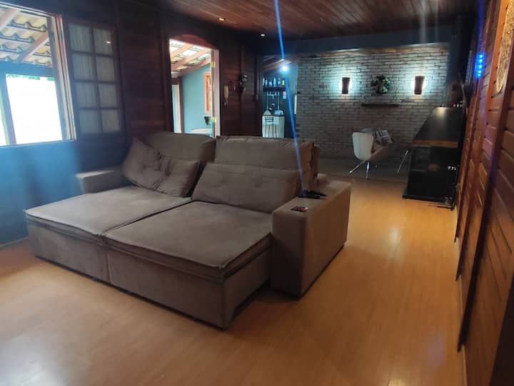 Casa Espaçosa Para Amigos E Família - クリティバ