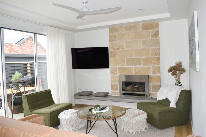 Successful Airbnb property: Luxury coastal home in CBD in Warrnambool