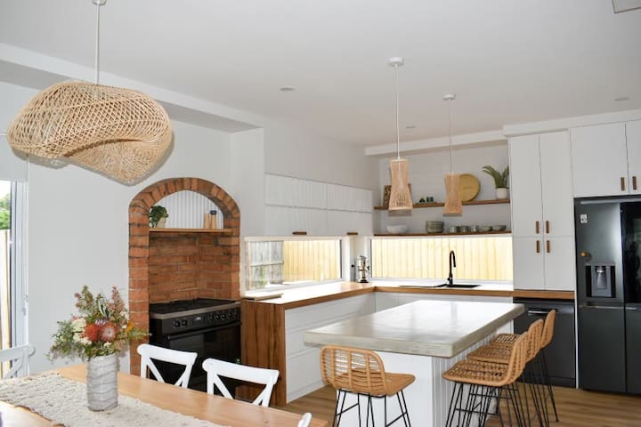 Luxury coastal home in CBD