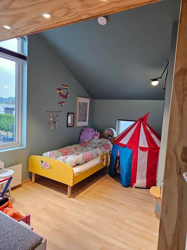 საძინებელი 1