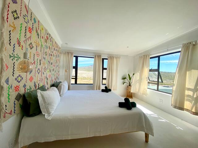 Wildlife & Ocean Retreat gallery image 3