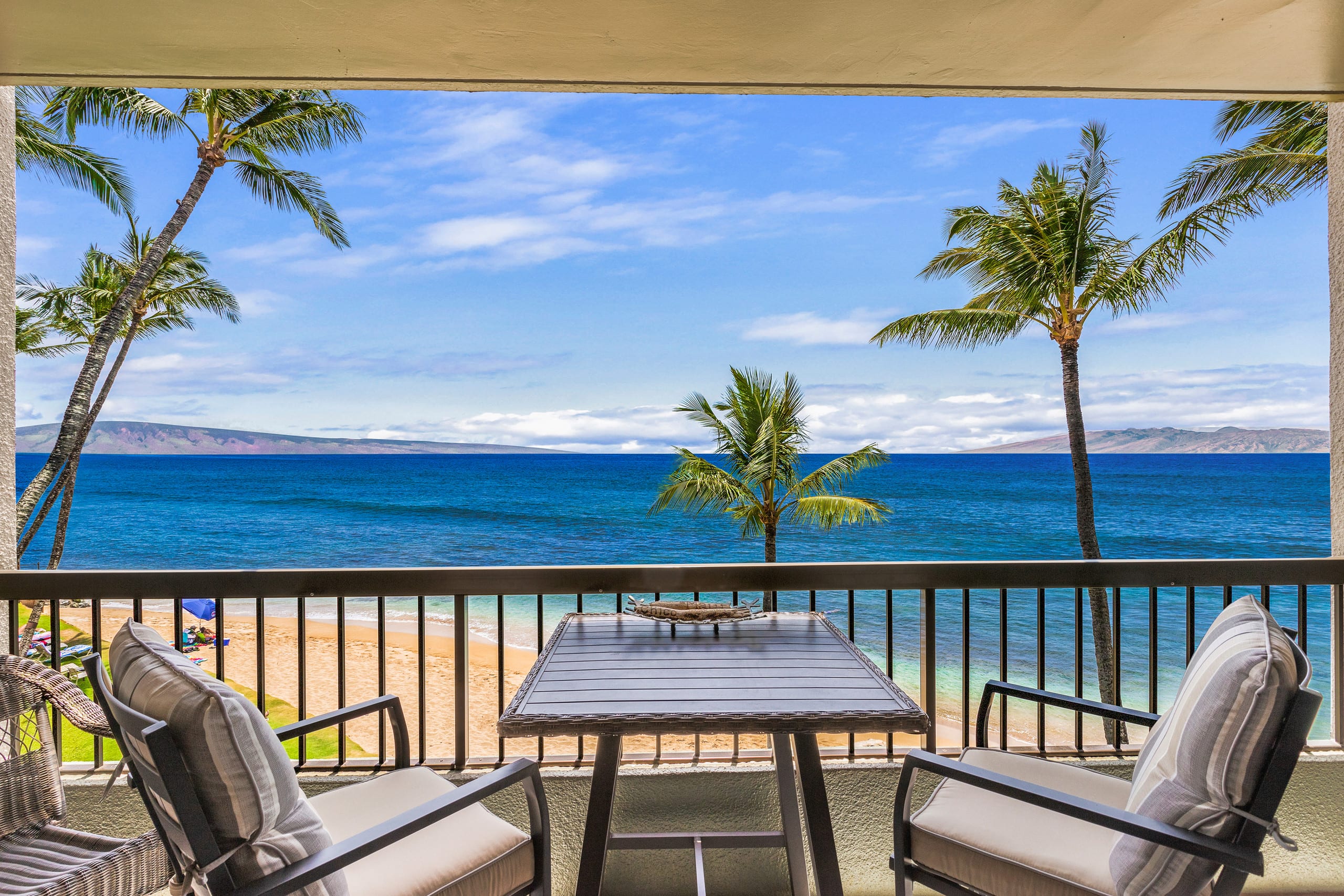 Condo in Lahaina · ★4.94 · 1 bedroom · 2 beds · 1 bath - Image 1