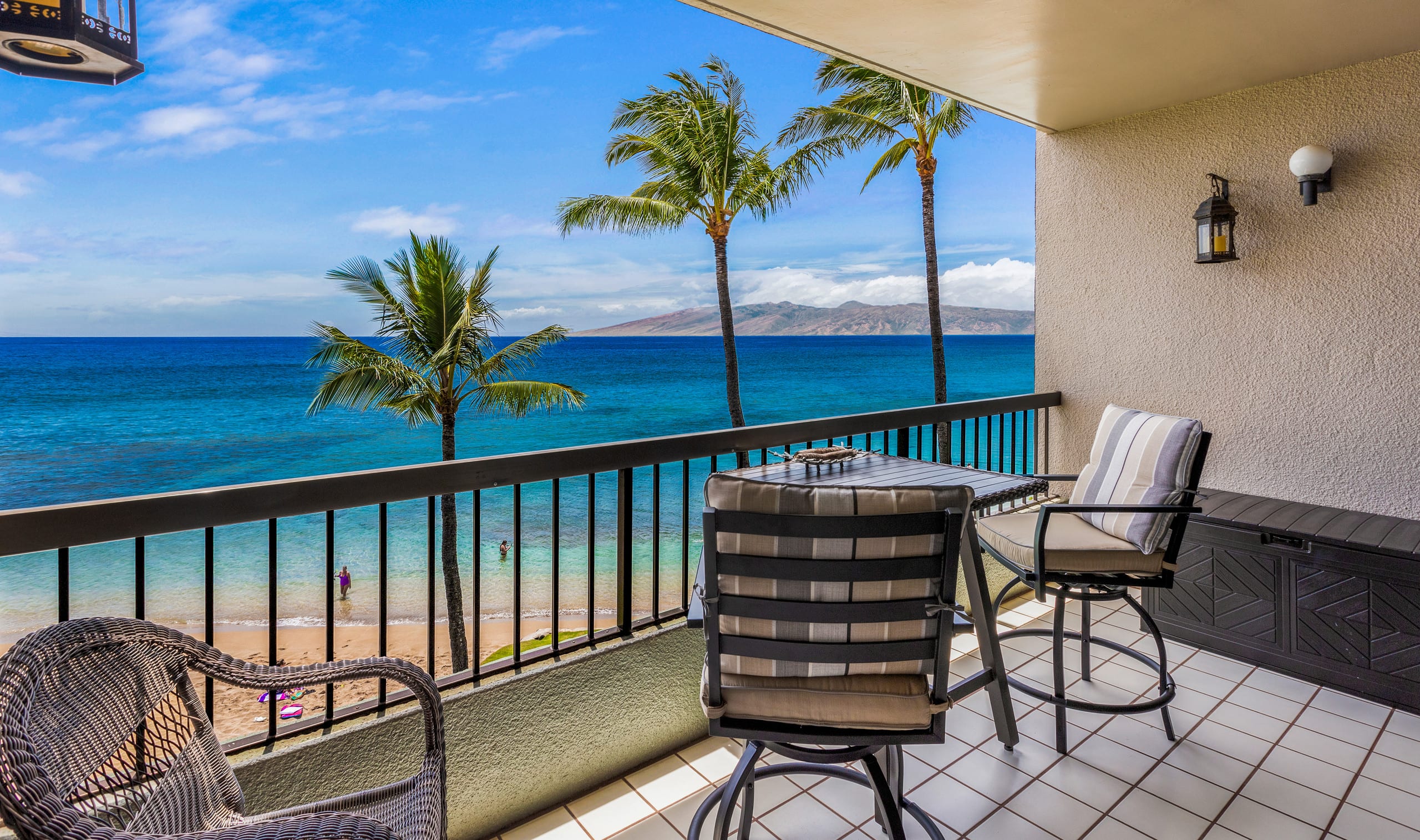Condo in Lahaina · ★4.94 · 1 bedroom · 2 beds · 1 bath - Image 3