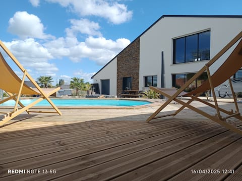 Loft with pool and spa