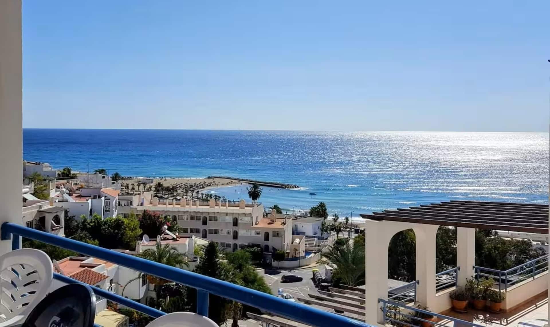 Beach apartment with nice sea view.