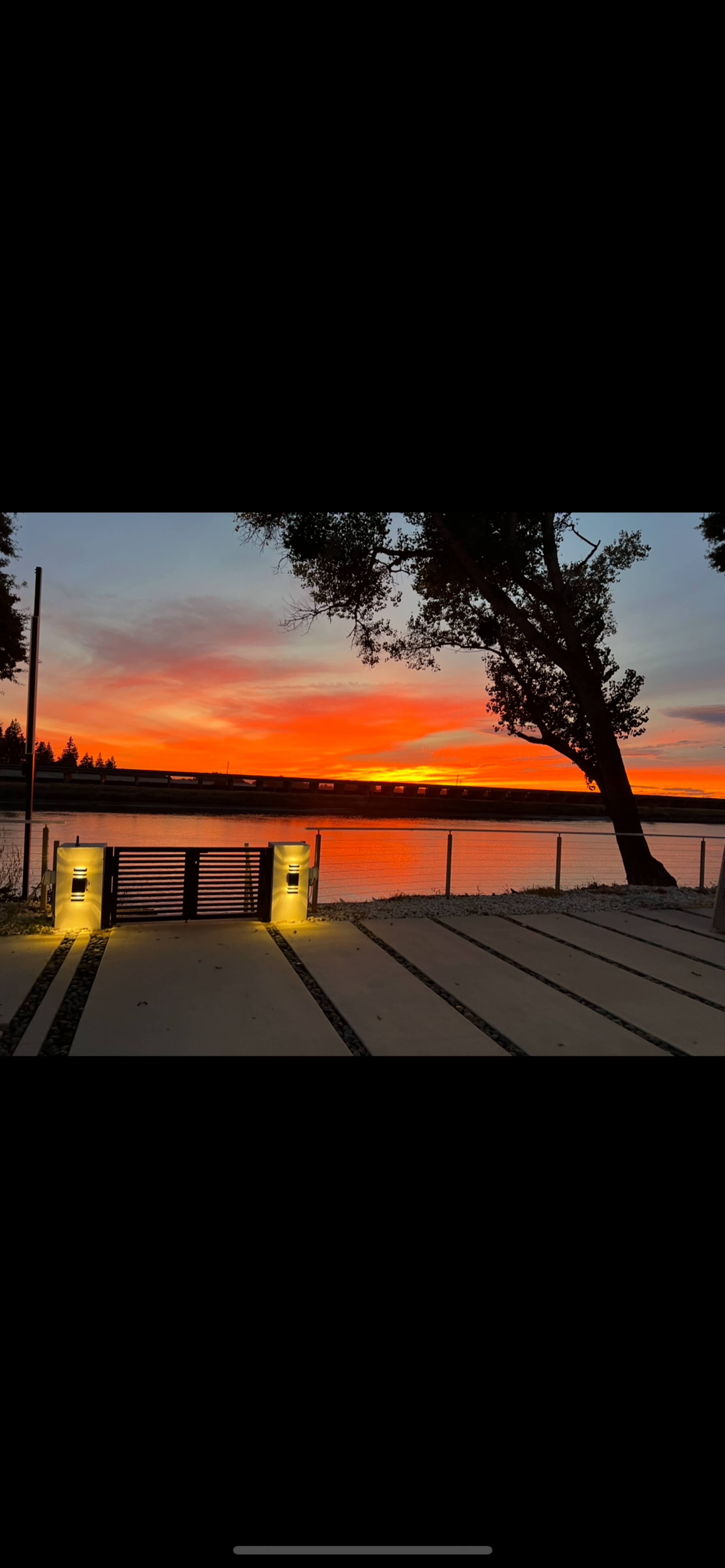 Spaceship Riverfront Home with Private Dock - Photo 292