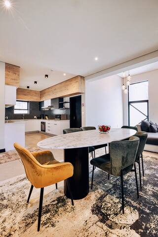 Luxurious Villa With Mountain View Seaside gallery image 4