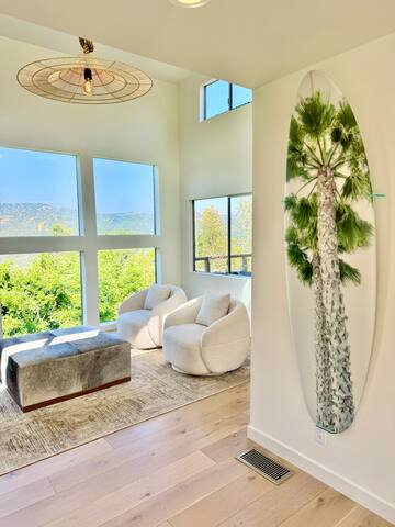 Malibu Retreat w/ Hot tub & Outdoor living gallery image 5