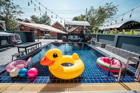 3Bedroom | 5 Mins from beach Pool Villa in Pattaya