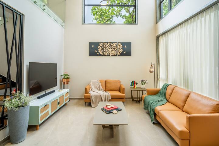 Living room image 2