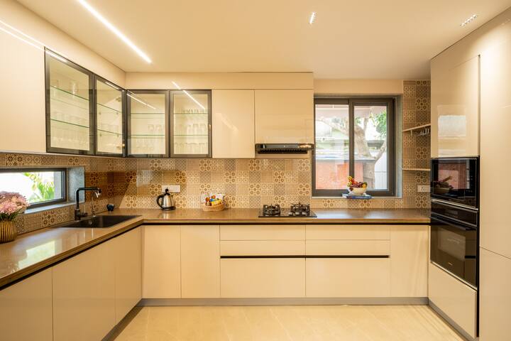 Full kitchen image 3