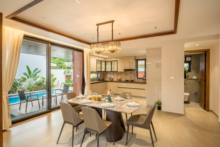 Dining area image 3