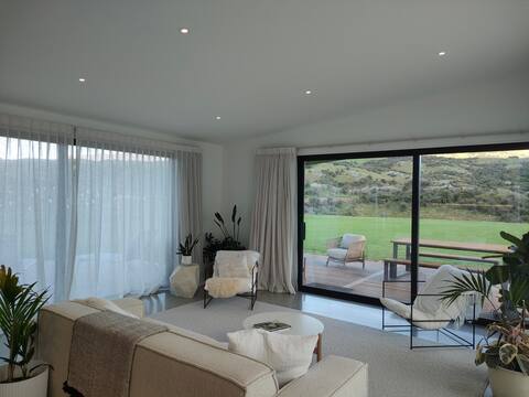 Top performing Airbnb: Luxury living in Otago