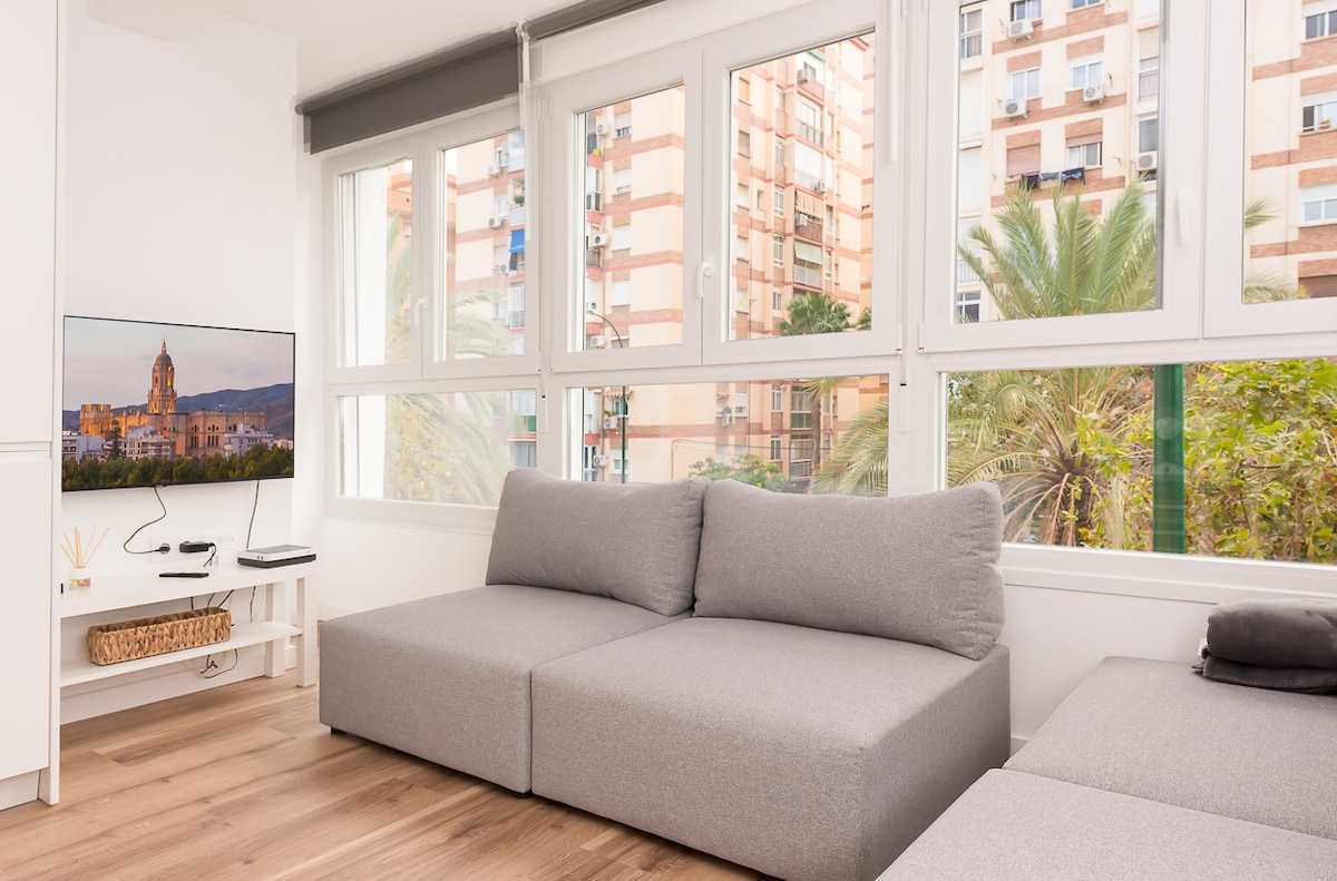 Top performing Airbnb: Apartamento de luxe-Málaga in Los Corazones