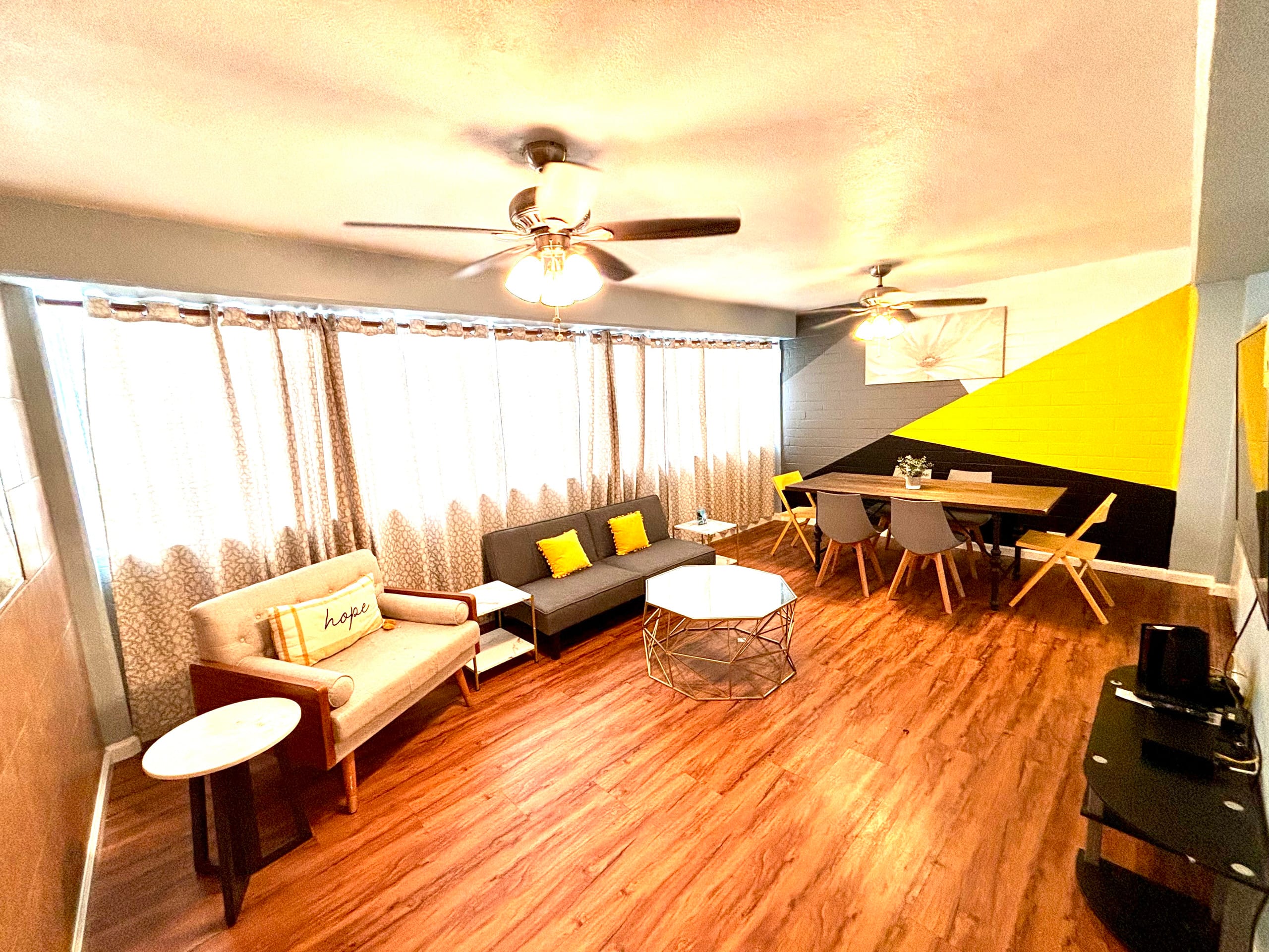 Budget-Friendly 2-bedroom heart of Waikiki/kitchen - Image 4