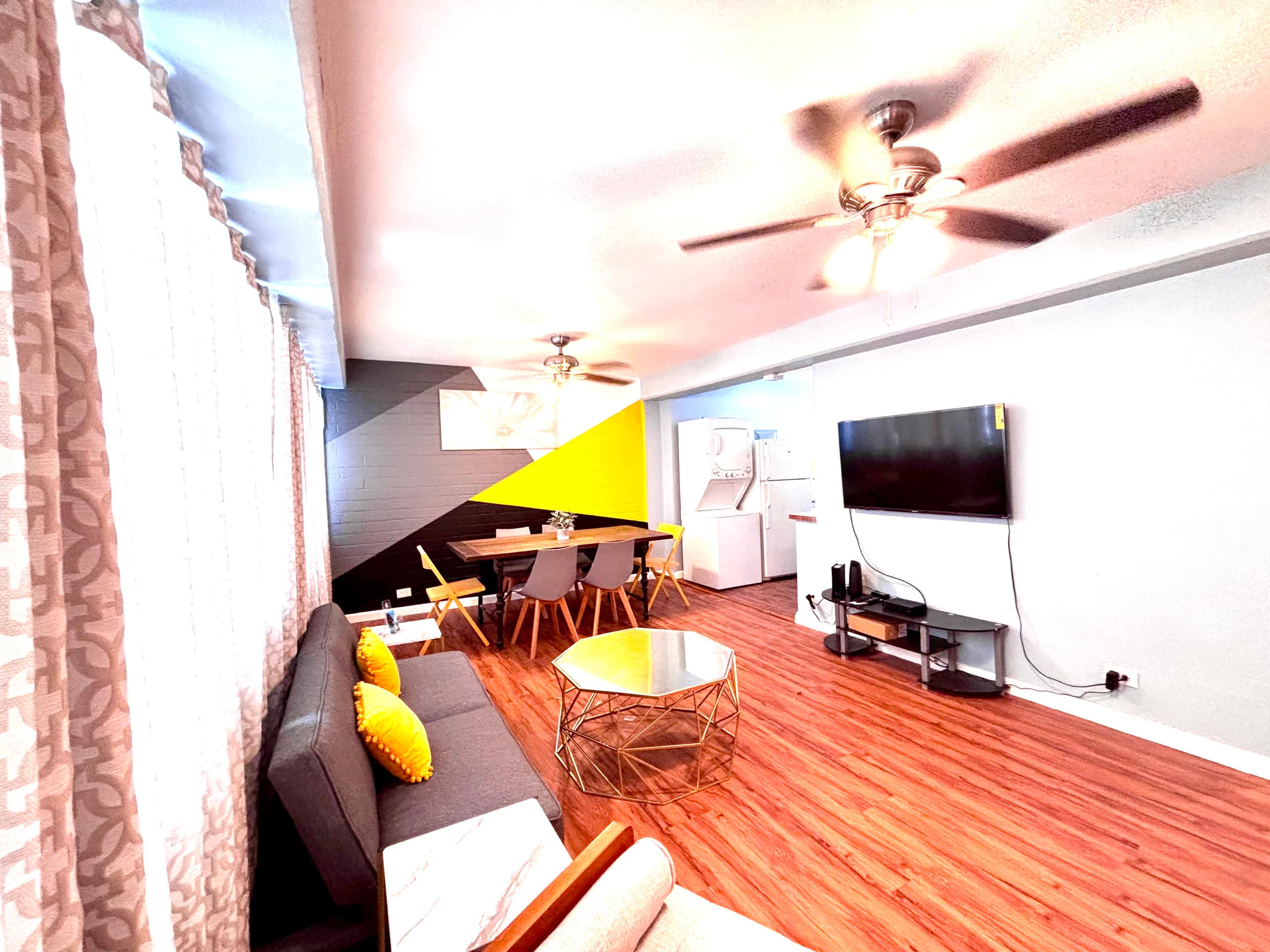 Budget-Friendly 2-bedroom heart of Waikiki/kitchen - Image 3
