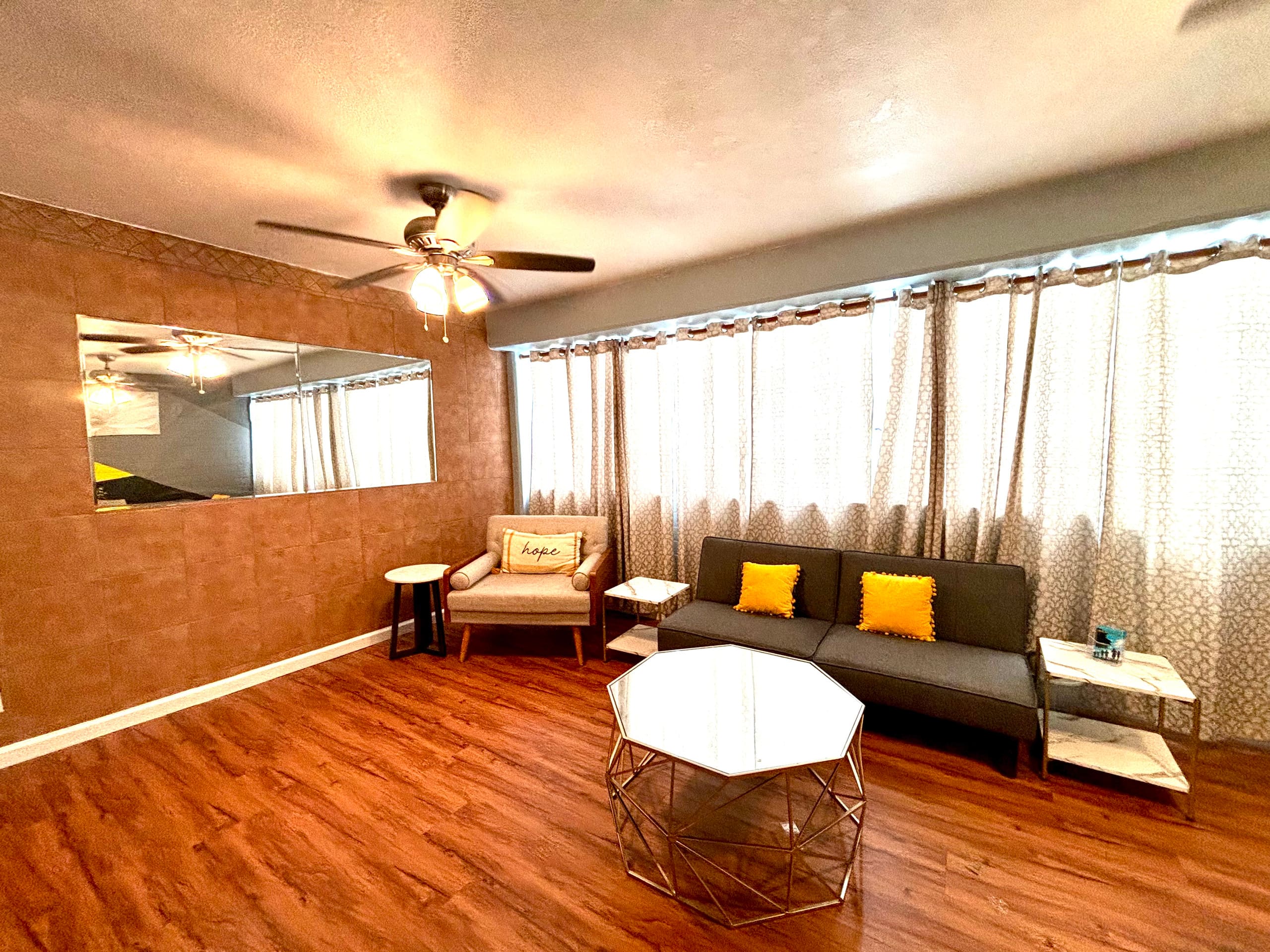 Budget-Friendly 2-bedroom heart of Waikiki/kitchen - Image 5