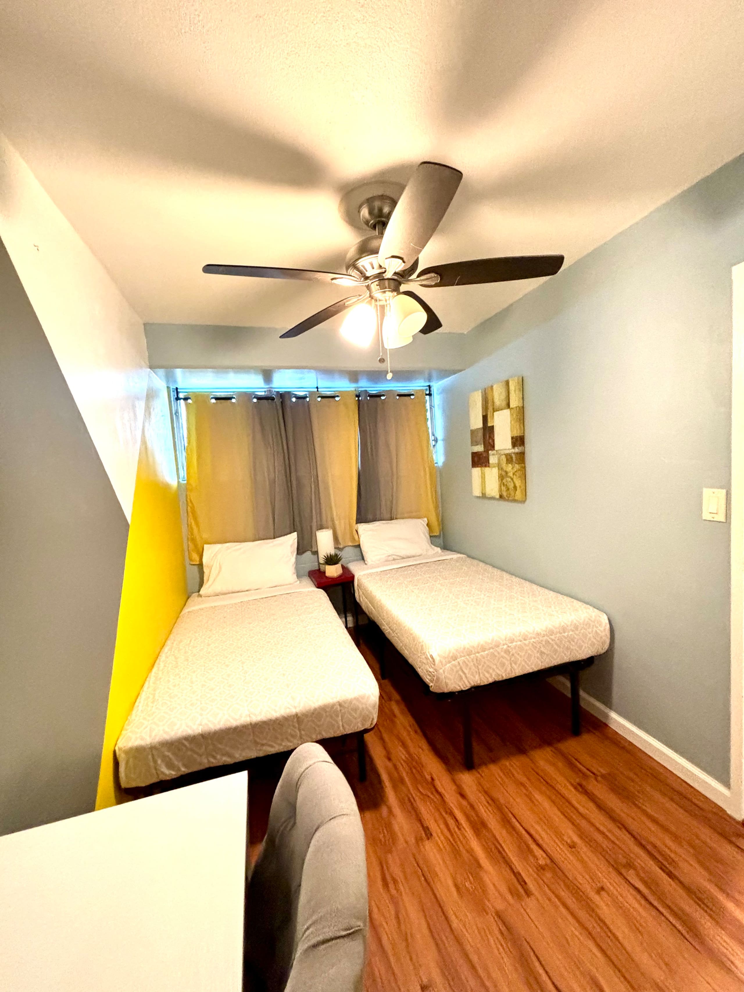 Budget-Friendly 2-bedroom heart of Waikiki/kitchen - Image 13