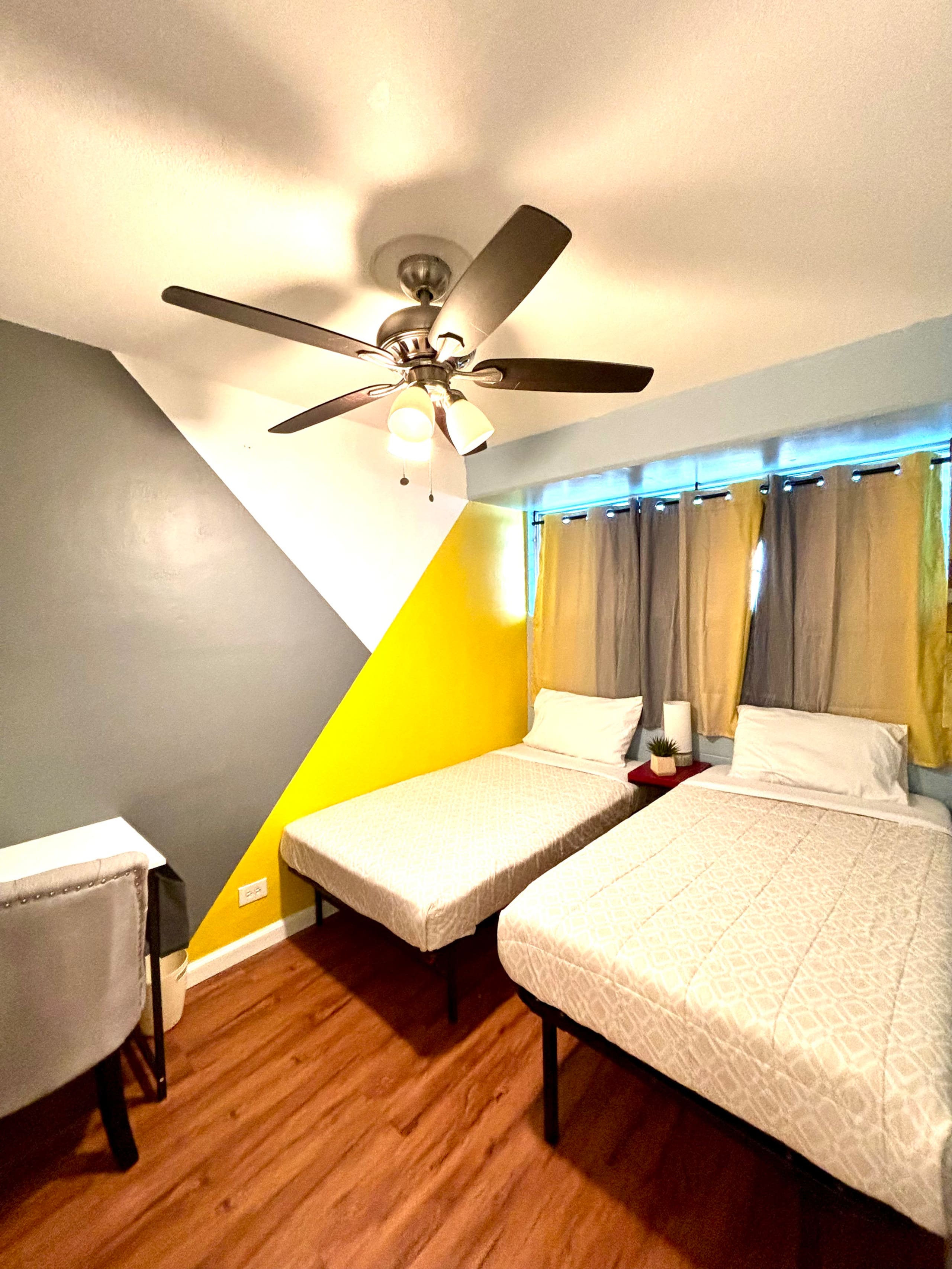 Budget-Friendly 2-bedroom heart of Waikiki/kitchen - Image 20